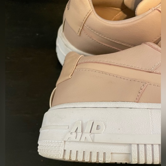 NIKE Air Force 1 “Pixel” in blush pink - Picture 3 of 12